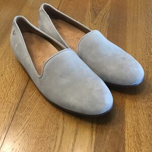 Vionic Women's Light Gray Slip-On Loafers